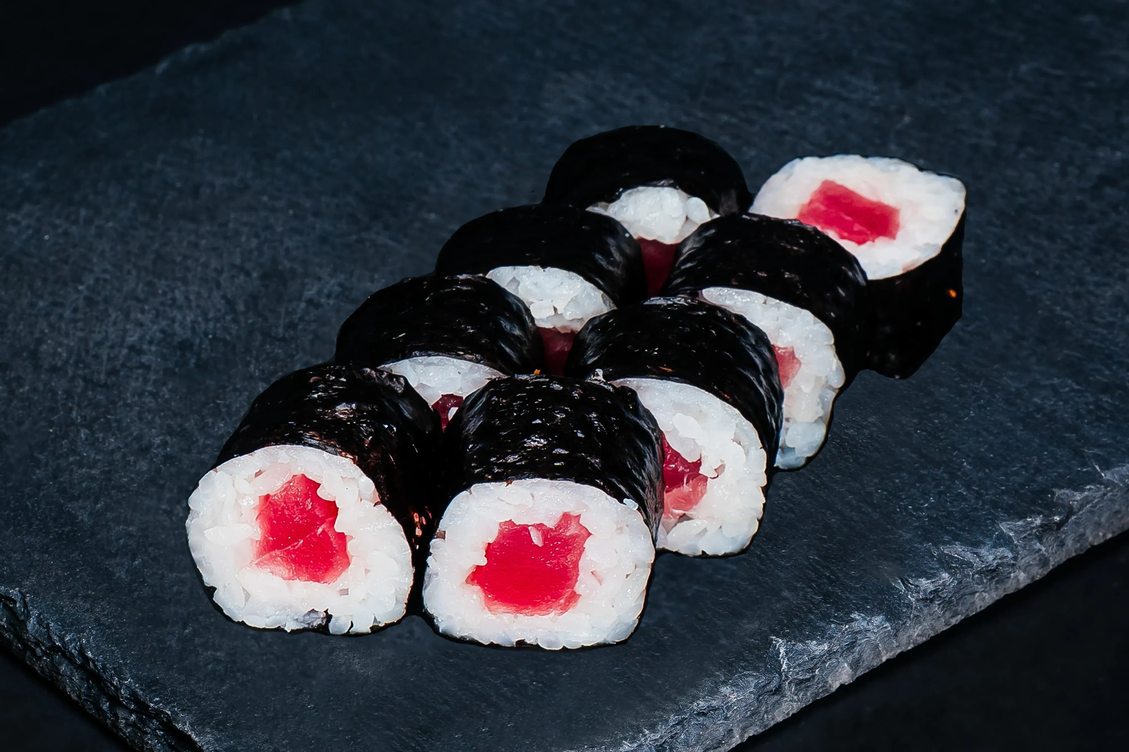 TUNA MAKI